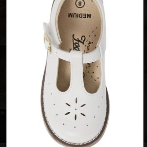 Sherry Mary Janes Footmates size 8